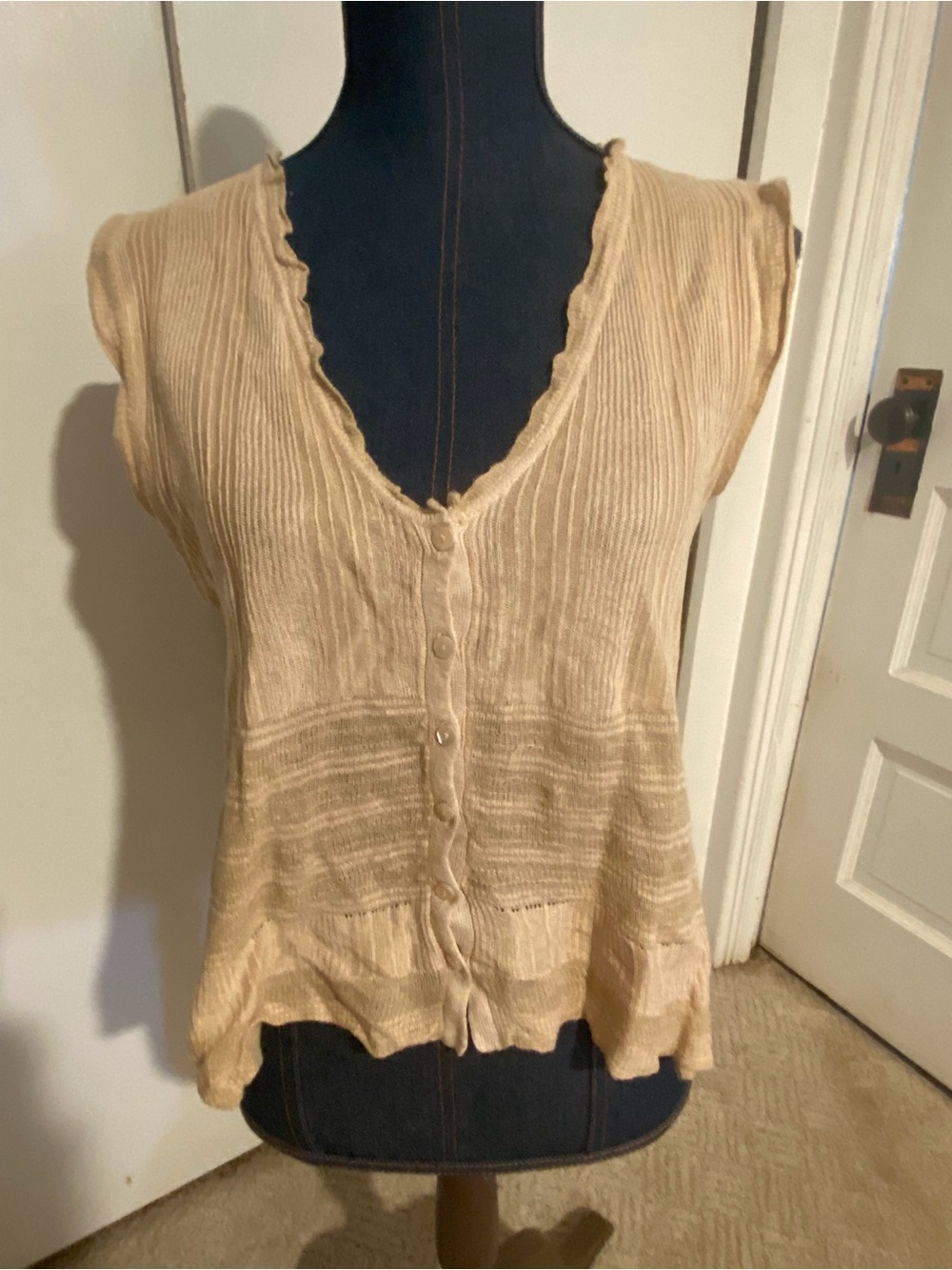 Moth Cream Button-Front Sleeveless Knit Top